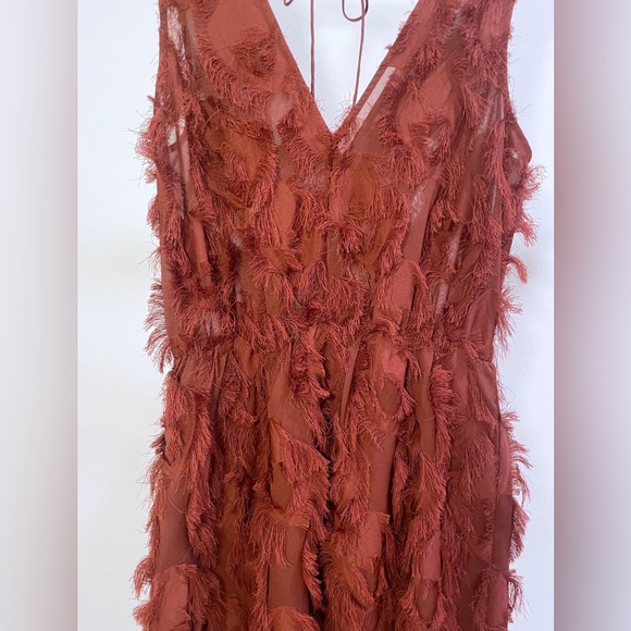& Other Stories V Neck Textured Sleeveless Dress with Elastic Waist in Burgundy - Picture 2 of 5